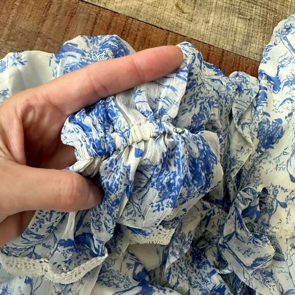 BTFL-life Vintage Blue & White Floral Dress With Puffed Sleeves & Lace Trim - Picture 4 of 11